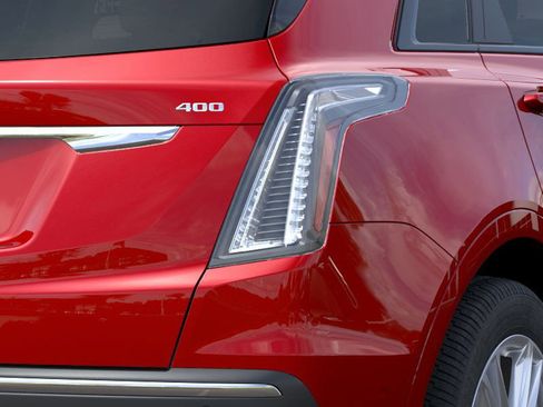 New 2025 Cadillac XT5 Sportv w/ Technology Package image 10