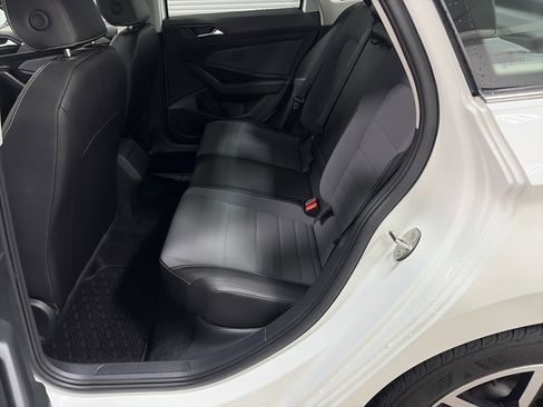 Certified 2025 Volkswagen Jetta SE FWD image 25