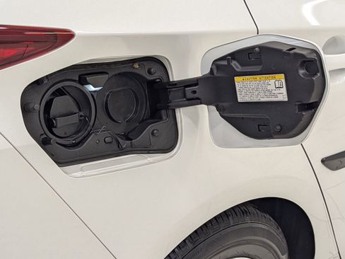 Used 2022 Toyota Prius Prime Limited image 37