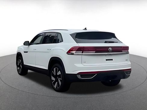 Used 2025 Volkswagen Atlas Cross Sport SE image 12