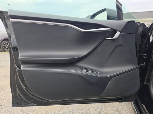 Used 2019 Tesla Model S Long Range AWD/4WD image 7