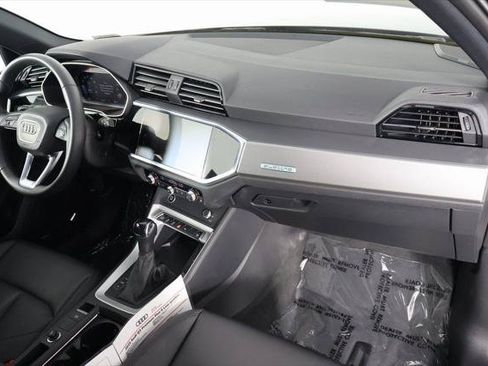 Certified 2025 Audi Q3 2.0T Premium Plus w/ Premium Plus Package AWD/4WD image 9