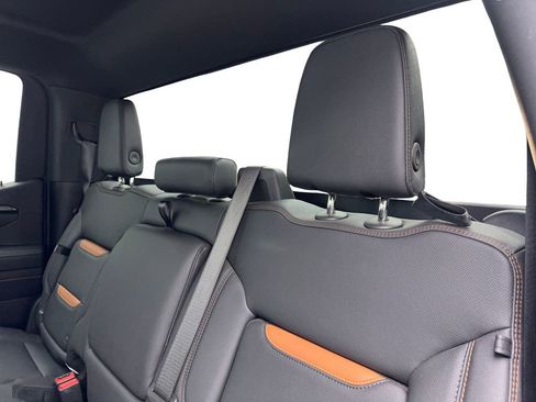 Used 2025 GMC Sierra 1500 AT4 image 35