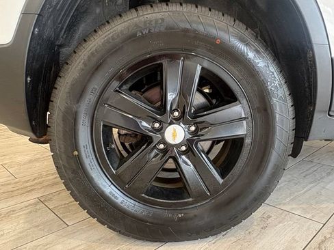 Used 2020 Chevrolet Trax LS AWD/4WD image 11