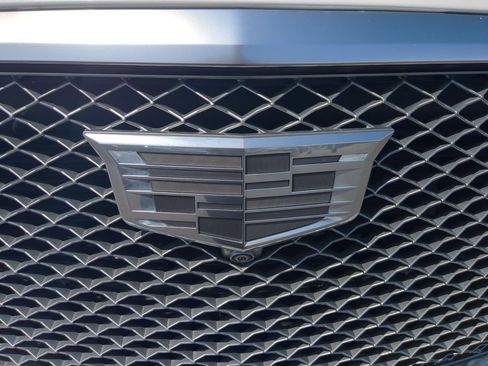 Certified 2023 Cadillac Escalade ESV Premium Luxury w/ LPO, Radiant Package AWD/4WD image 31