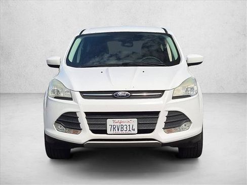 Used 2016 Ford Escape SE FWD image 2