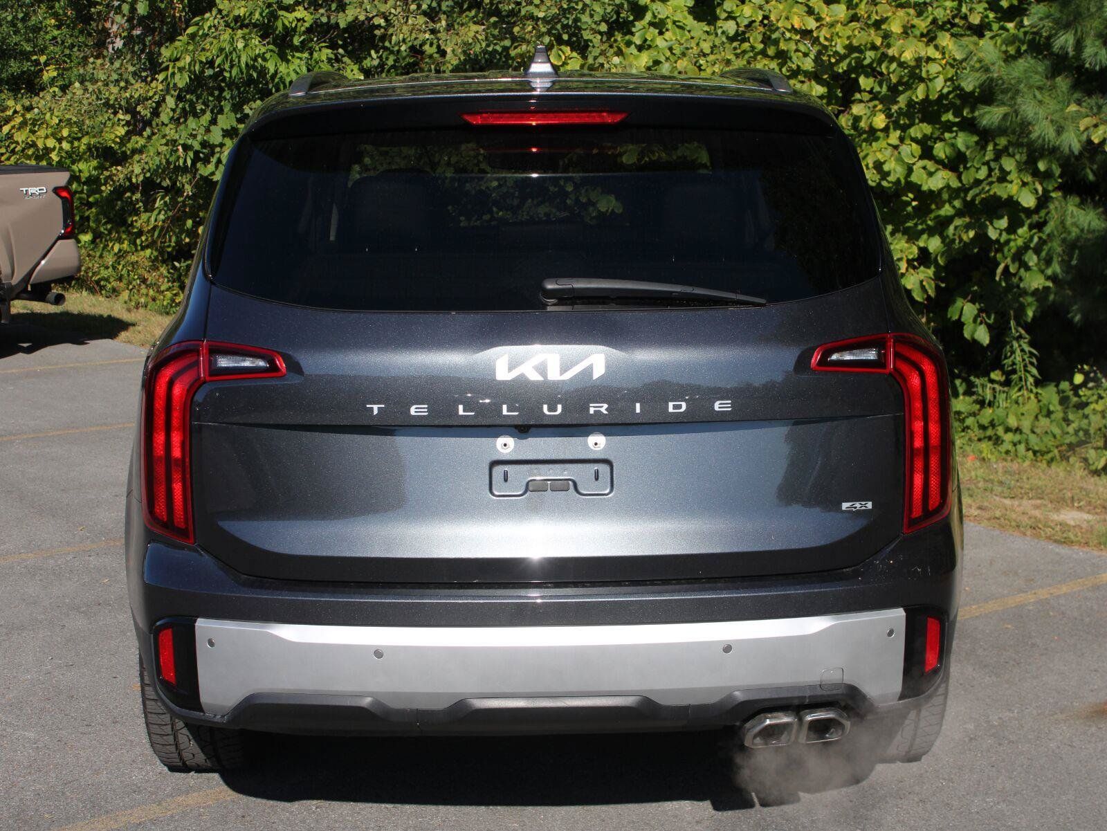 Used 2024 Kia Telluride S w/ S Sunroof Package AWD/4WD image 6
