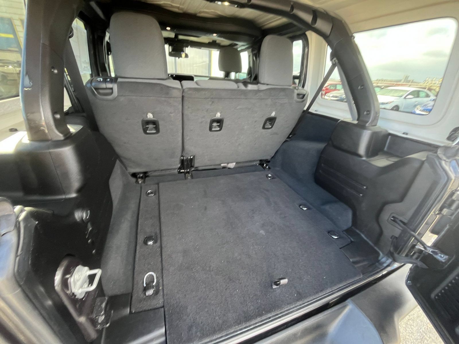 Used 2025 Jeep Wrangler Unlimited Sport AWD/4WD image 29