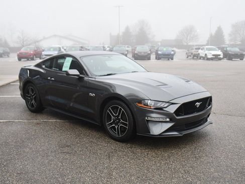 Used 2019 Ford Mustang GT image 9
