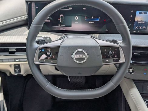 Used 2025 Nissan Murano SV FWD image 18