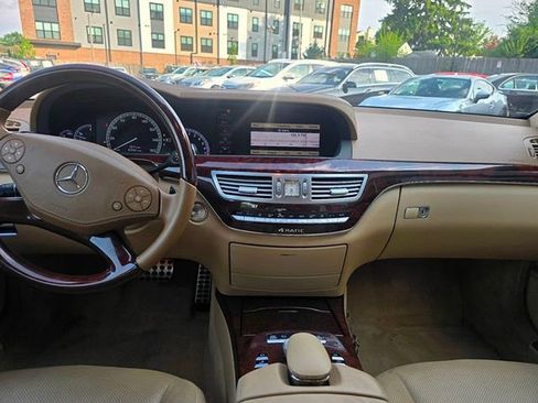 Used 2013 Mercedes-Benz S 550 4MATIC image 26