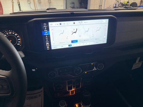 New 2026 Jeep Gladiator Sport image 26