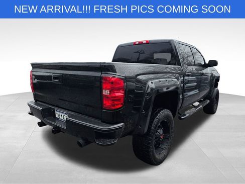 Used 2017 Chevrolet Silverado 1500 LT w/ All Star Edition image 3