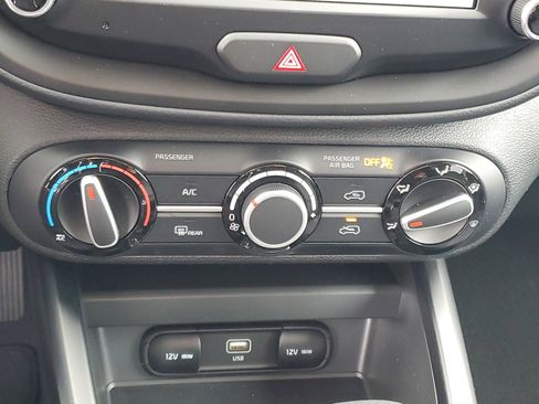 Used 2025 Kia Soul LX image 23