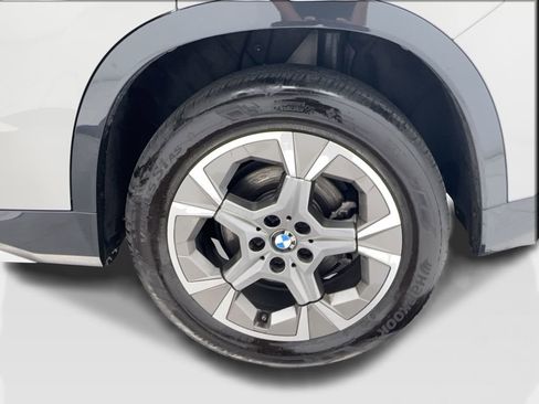 Used 2025 BMW X1 xDrive28i AWD/4WD image 12