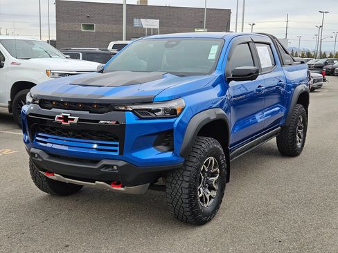 Used 2024 Chevrolet Colorado ZR2 w/ Technology Package image 8
