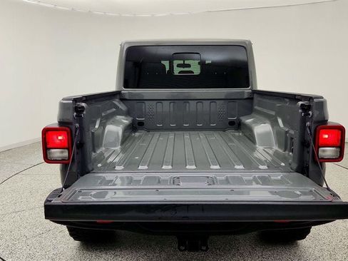 Used 2021 Jeep Gladiator Rubicon w/ Trailer Tow Package AWD/4WD image 21