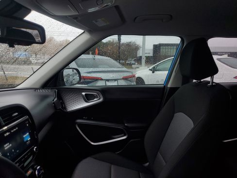 Used 2025 Kia Soul S image 17