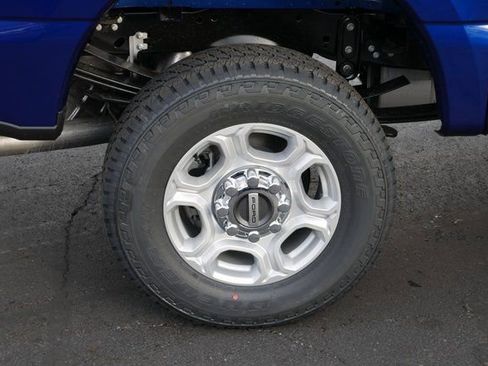 New 2026 Ford F250 XLT w/ FX4 Off-Road Package image 11