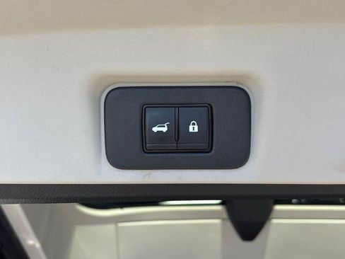 Certified 2023 Nissan Ariya AWD image 29