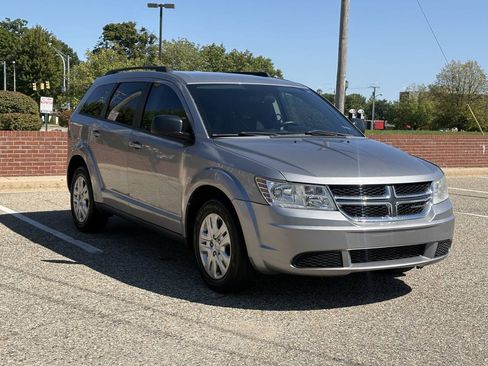 Used 2017 Dodge Journey SE FWD image 30