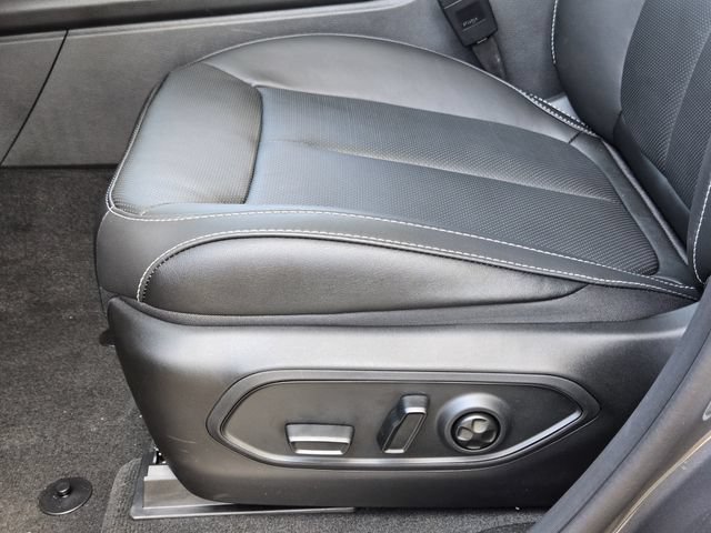 New 2026 Jeep Grand Cherokee Limited AWD/4WD image 18