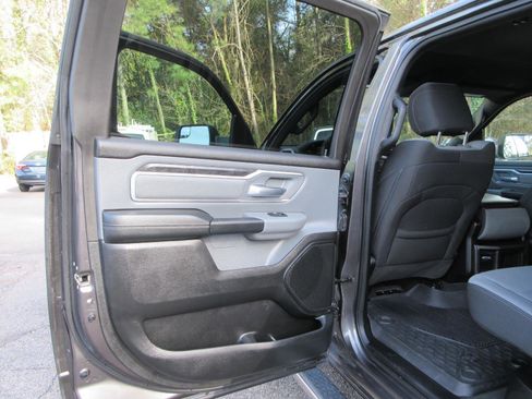 Used 2022 RAM 1500 Big Horn image 11