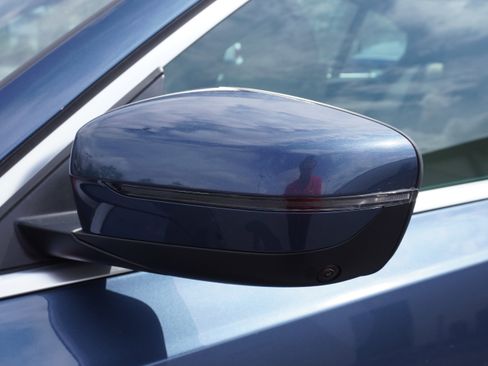 New 2025 BMW 330i Sedan w/ Premium Package image 33