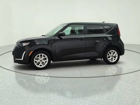 Used 2023 Kia Soul S FWD image 3