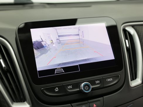 Used 2023 Chevrolet Malibu LT FWD image 30