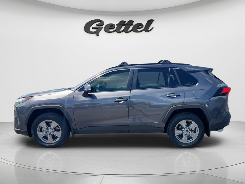 Used 2025 Toyota RAV4 XLE AWD/4WD image 8