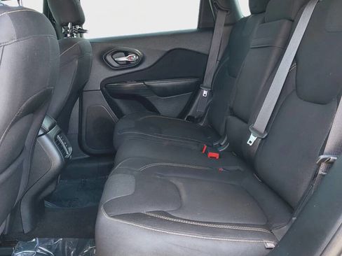 Used 2015 Jeep Cherokee Latitude image 14