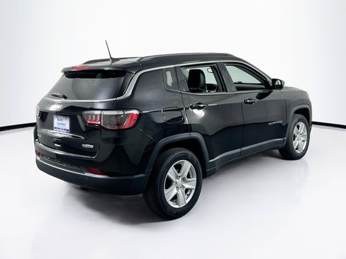 Used 2022 Jeep Compass Latitude AWD/4WD image 5