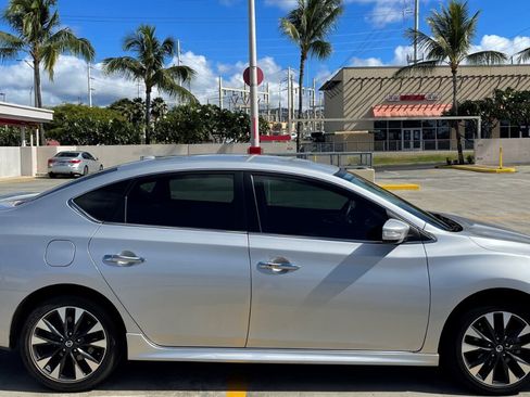 Used 2019 Nissan Sentra SR FWD image 5
