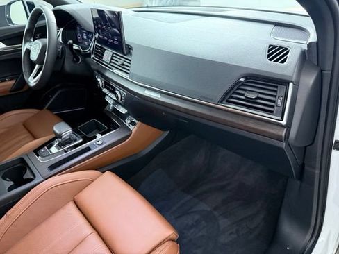 Certified 2023 Audi Q5 2.0T Premium Plus w/ Premium Plus Package AWD/4WD image 24