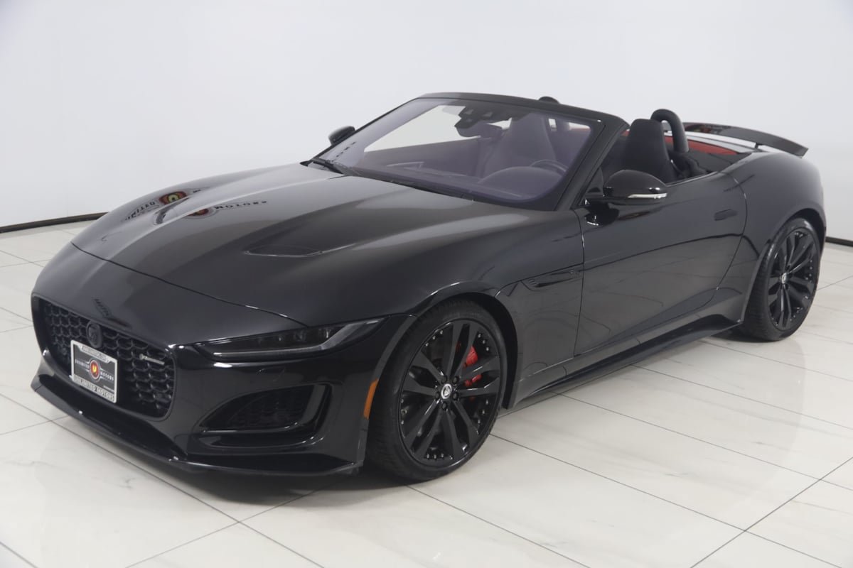 Used 2024 Jaguar F-TYPE R-Dynamic RWD image 23