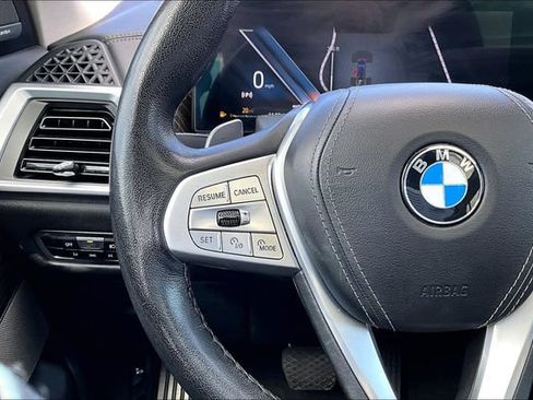 Used 2023 BMW X7 xDrive40i AWD/4WD image 17