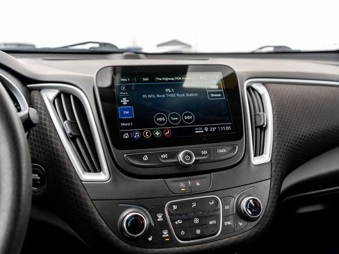 Used 2023 Chevrolet Malibu LT image 28