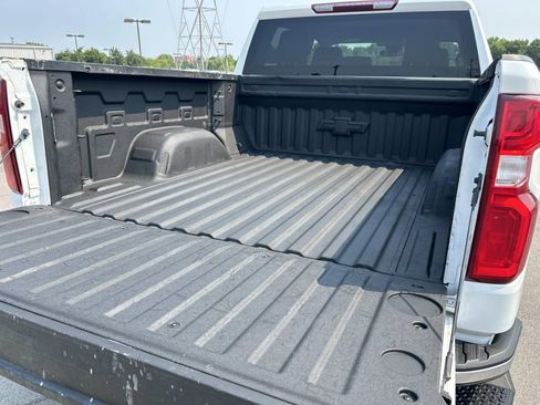 Used 2023 Chevrolet Silverado 1500 LTZ AWD/4WD image 16