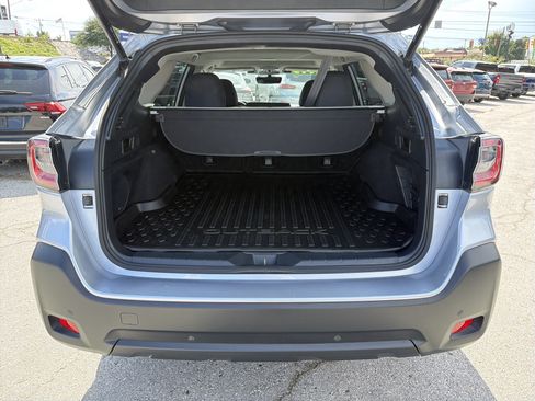 Used 2025 Subaru Outback Onyx Edition XT AWD/4WD image 10
