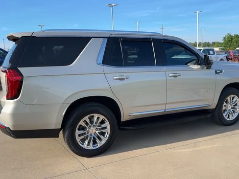 Used 2021 GMC Yukon SLT w/ SLT Luxury Package RWD image 8