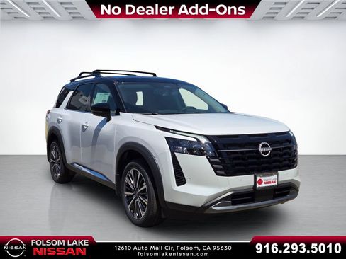 New 2026 Nissan Pathfinder Platinum w/ Cargo Package AWD/4WD image 1