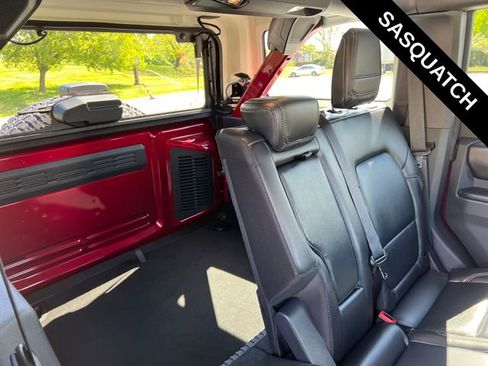 Used 2025 Ford Bronco Badlands AWD/4WD image 34
