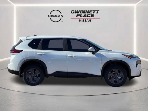 New 2026 Nissan Rogue SV image 7