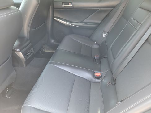 Used 2020 Lexus IS 300 RWD image 21