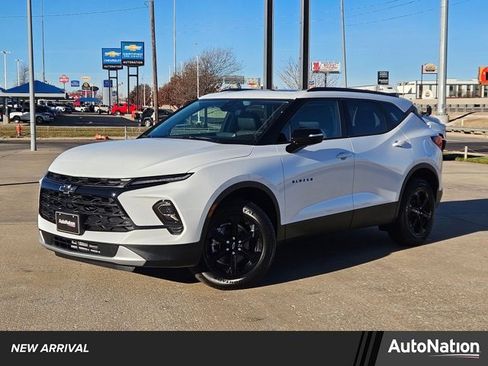 New 2026 Chevrolet Blazer LT image 1