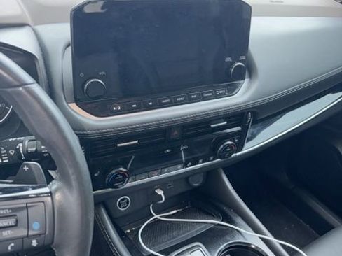 Certified 2023 Nissan Rogue SL w/ SL Premium Package image 22