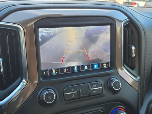 Used 2020 Chevrolet Silverado 1500 High Country w/ Technology Package image 16