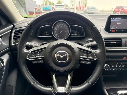 Used 2018 MAZDA MAZDA3 Grand Touring w/ Premium Equipment Package FWD image 18
