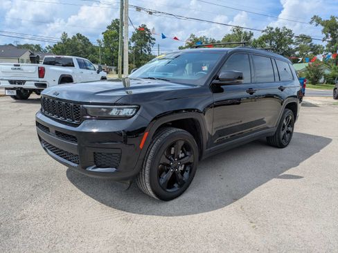 Used 2024 Jeep Grand Cherokee L Altitude AWD/4WD image 7